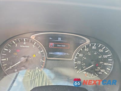 Zdjęcie 9 z 12 samochodu: 2018 NISSAN PATHFINDER SV VIN:5N1DR2MN7JC616217 - miniatura
