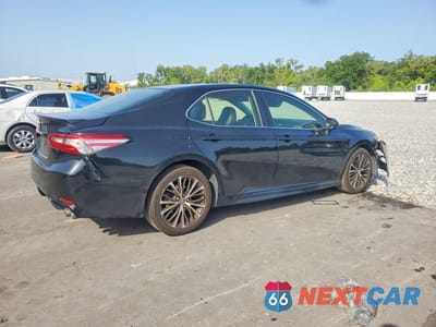 Trzecie zdjęcie samochodu z tyłu: 2018 TOYOTA CAMRY SE VIN:JTNB11HK8J3008179 - miniatura