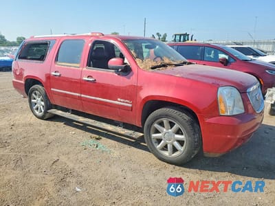 Czwarte zdjęcie samochodu z boku: 2014 GMC YUKON XL DENALI VIN:1GKS2MEF2ER209982 - miniatura