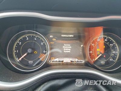 Zdjęcie 9 z 12 samochodu: 2015 JEEP CHEROKEE LATITUDE VIN:1C4PJLCB8FW617646 - miniatura