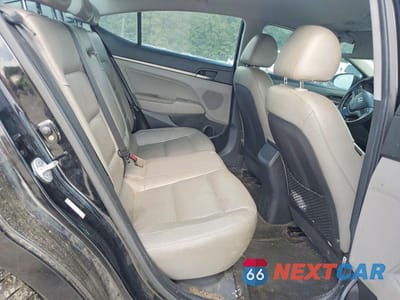 Zdjęcie 10 z 12 samochodu: 2017 HYUNDAI ELANTRA LIMITED VIN:KMHD84LF3HU147110 - miniatura