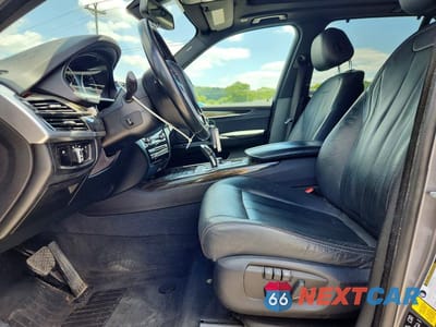 Zdjęcie 7 z 13 samochodu: 2017 BMW X5 XDRIVE35D VIN:5UXKS4C3XH0U05888 - miniatura