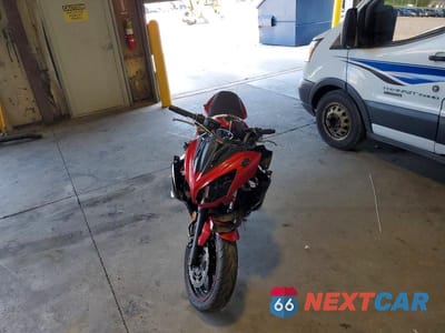 Piąte zdjęcie samochodu w środku: 2016 KAWASAKI EX650 E VIN:JKAEXEE16GDA21001 - miniatura