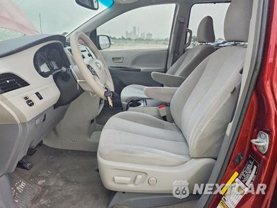 Zdjęcie 7 z 13 samochodu: 2013 TOYOTA SIENNA LE VIN:5TDKK3DC6DS315526 - miniatura