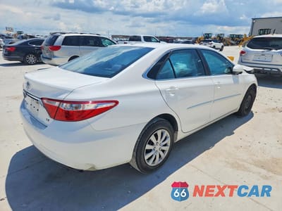 Trzecie zdjęcie samochodu z tyłu: 2017 TOYOTA CAMRY LE VIN:4T1BF1FK1HU402602 - miniatura