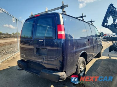 Trzecie zdjęcie samochodu z tyłu: 2012 CHEVROLET EXPRESS G3500 VIN:1GCZGTCG6C1135818 - miniatura