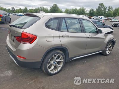 Trzecie zdjęcie samochodu z tyłu: 2015 BMW X1 XDRIVE28I VIN:WBAVL1C52FVY39702 - miniatura