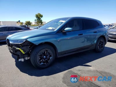 2024 BMW IX XDRIVE50 WB523CF07RCR74252 - główne zdjęcie licytacji z USA - miniatura