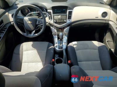 Zdjęcie 8 z 13 samochodu: 2014 CHEVROLET CRUZE LS VIN:1G1PA5SG5E7431525 - miniatura