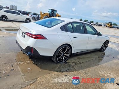 Trzecie zdjęcie samochodu z tyłu: 2025 BMW 530 I VIN:WBA43FJ06SCT40813 - miniatura