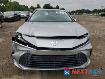 Piąte zdjęcie samochodu w środku: 2025 TOYOTA CAMRY LE VIN:4T1DAACK0SU127758 - miniatura