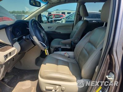 Zdjęcie 7 z 13 samochodu: 2015 TOYOTA SIENNA XLE 8-PASSENGER VIN:5TDYK3DC8FS641809 - miniatura