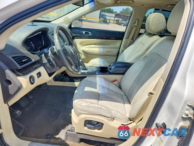 Zdjęcie 7 z 13 samochodu: 2014 LINCOLN MKT VIN:2LMHJ5AT7EBL55467 - miniatura