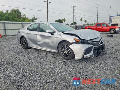 Czwarte zdjęcie samochodu z boku: 2024 TOYOTA CAMRY SE VIN:4T1S11AK7RU905803 - miniatura