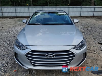 Piąte zdjęcie samochodu w środku: 2018 HYUNDAI ELANTRA VALUE EDITION VIN:5NPD84LFXJH387890 - miniatura