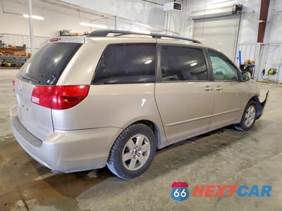 Trzecie zdjęcie samochodu z tyłu: 2004 TOYOTA SIENNA XLE 7 PASSENGER VIN:5TDZA22C04S094973 - miniatura