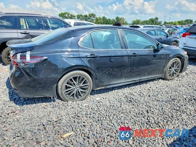 Trzecie zdjęcie samochodu z tyłu: 2023 TOYOTA CAMRY HYBRID SE VIN:4T1G31AK5PU609515 - miniatura