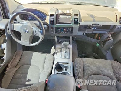 Zdjęcie 8 z 14 samochodu: 2006 NISSAN PATHFINDER S VIN:5N1AR18W26C639752 - miniatura