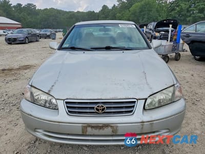 Piąte zdjęcie samochodu w środku: 2000 TOYOTA CAMRY LE VIN:4T1BG22K9YU703045 - miniatura