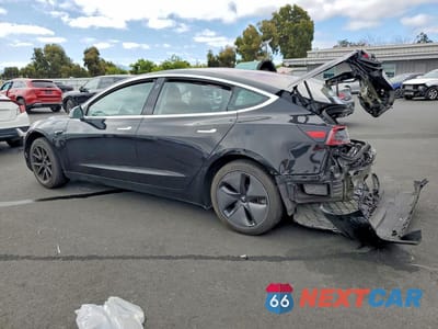 Drugie zdjęcie samochodu z przodu: 2018 TESLA MODEL 3 VIN:5YJ3E1EA8JF044109 - miniatura