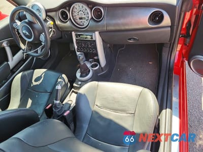Zdjęcie 8 z 12 samochodu: 2005 MINI COOPER S VIN:WMWRH33545TK55956 - miniatura