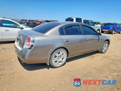 Trzecie zdjęcie samochodu z tyłu: 2005 NISSAN ALTIMA S VIN:1N4AL11E45C264054 - miniatura