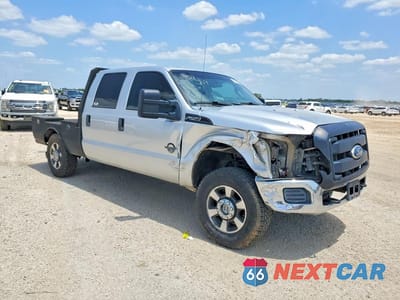 Czwarte zdjęcie samochodu z boku: 2012 FORD F250 SUPER DUTY VIN:1FT7W2BT6CEA38646 - miniatura