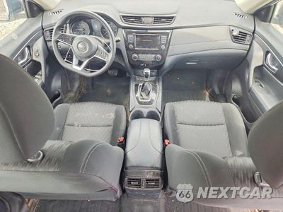Zdjęcie 8 z 12 samochodu: 2018 NISSAN ROGUE S VIN:KNMAT2MT6JP599278 - miniatura