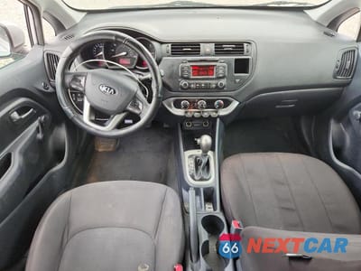 Zdjęcie 8 z 12 samochodu: 2013 KIA RIO LX VIN:KNADM4A36D6194894 - miniatura