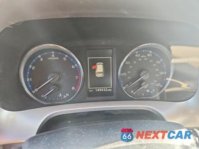 Zdjęcie 9 z 13 samochodu: 2018 TOYOTA RAV4 LIMITED VIN:JTMYFREVXJJ154270 - miniatura