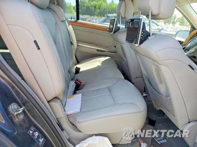 Zdjęcie 10 z 12 samochodu: 2010 MERCEDES-BENZ GL 550 4MATIC VIN:4JGBF8GE6AA572298 - miniatura