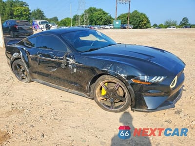 Czwarte zdjęcie samochodu z boku: 2018 FORD MUSTANG GT VIN:1FA6P8CF0J5106530 - miniatura