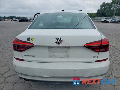 Zdjęcie 6 z 13 samochodu: 2017 VOLKSWAGEN PASSAT SE VIN:1VWGT7A34HC054674 - miniatura