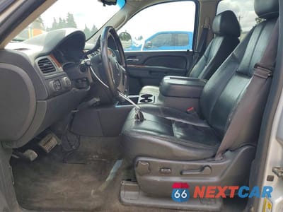 Zdjęcie 7 z 13 samochodu: 2013 GMC YUKON XL K1500 SLT VIN:1GKS2KE79DR320847 - miniatura