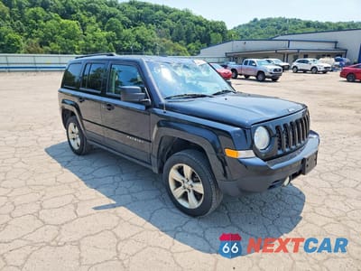 Czwarte zdjęcie samochodu z boku: 2014 JEEP PATRIOT LATITUDE VIN:1C4NJRFB3ED762173 - miniatura
