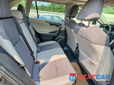 Zdjęcie 11 z 13 samochodu: 2023 TOYOTA RAV4 HYBRID XLE VIN:JTMRWRFV5PD188093 - miniatura