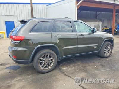 Trzecie zdjęcie samochodu z tyłu: 2016 JEEP GRAND CHEROKEE LAREDO VIN:1C4RJFAG7GC505075 - miniatura
