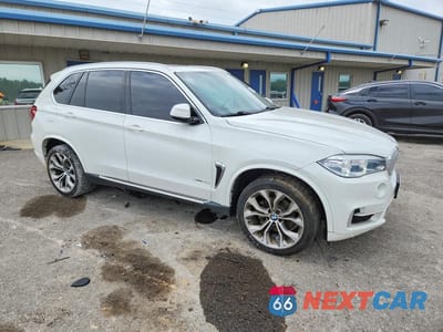 Czwarte zdjęcie samochodu z boku: 2018 BMW X5 SDRIVE35I VIN:5UXKR2C55J0Z18957 - miniatura