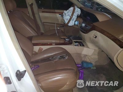 Zdjęcie 13 z 14 samochodu: 2007 MERCEDES-BENZ S 550 VIN:WDDNG71X97A076574 - miniatura