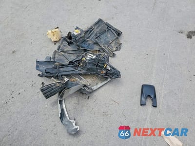 Zdjęcie 12 z 13 samochodu: 2020 TOYOTA PRIUS XLE VIN:JTDKARFU1L3107162 - miniatura