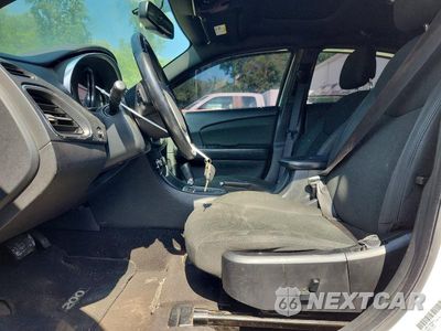 Zdjęcie 7 z 12 samochodu: 2011 CHRYSLER 200 TOURING VIN:1C3BC1FG9BN623461 - miniatura