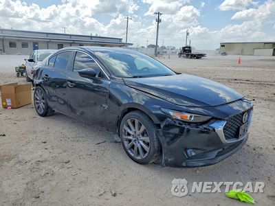 Czwarte zdjęcie samochodu z boku: 2021 MAZDA 3 SELECT VIN:JM1BPABL5M1337068 - miniatura