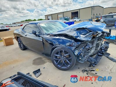 Czwarte zdjęcie samochodu z boku: 2021 DODGE CHALLENGER SXT VIN:2C3CDZAG0MH509884 - miniatura