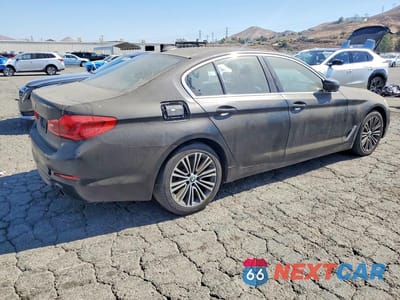 Trzecie zdjęcie samochodu z tyłu: 2020 BMW 530E VIN:WBAJA9C07LB399822 - miniatura