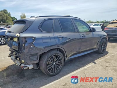 Trzecie zdjęcie samochodu z tyłu: 2021 BMW X5 XDRIVE40I VIN:5UXCR6C00M9H71997 - miniatura