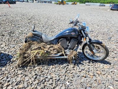 2005 VICTORY MOTORCYCLES VEGAS 8-BALL 5VPAB16D053008055 - główne zdjęcie licytacji z USA - miniatura