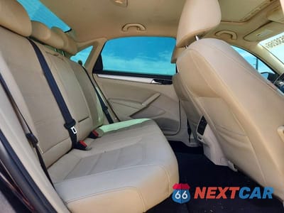 Zdjęcie 10 z 12 samochodu: 2019 VOLKSWAGEN PASSAT WOLFSBURG VIN:1VWLA7A3XKC009735 - miniatura
