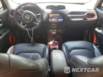 Zdjęcie 8 z 13 samochodu: 2017 JEEP RENEGADE TRAILHAWK VIN:ZACCJBCB9HPE53414 - miniatura