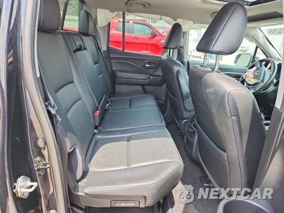 Zdjęcie 10 z 12 samochodu: 2019 HONDA RIDGELINE RTL VIN:5FPYK3F61KB007982 - miniatura