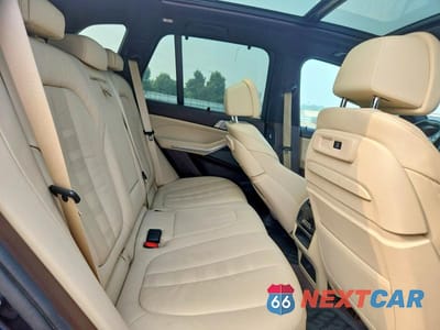 Zdjęcie 11 z 13 samochodu: 2019 BMW X5 XDRIVE50I VIN:5UXJU2C59KLN65553 - miniatura